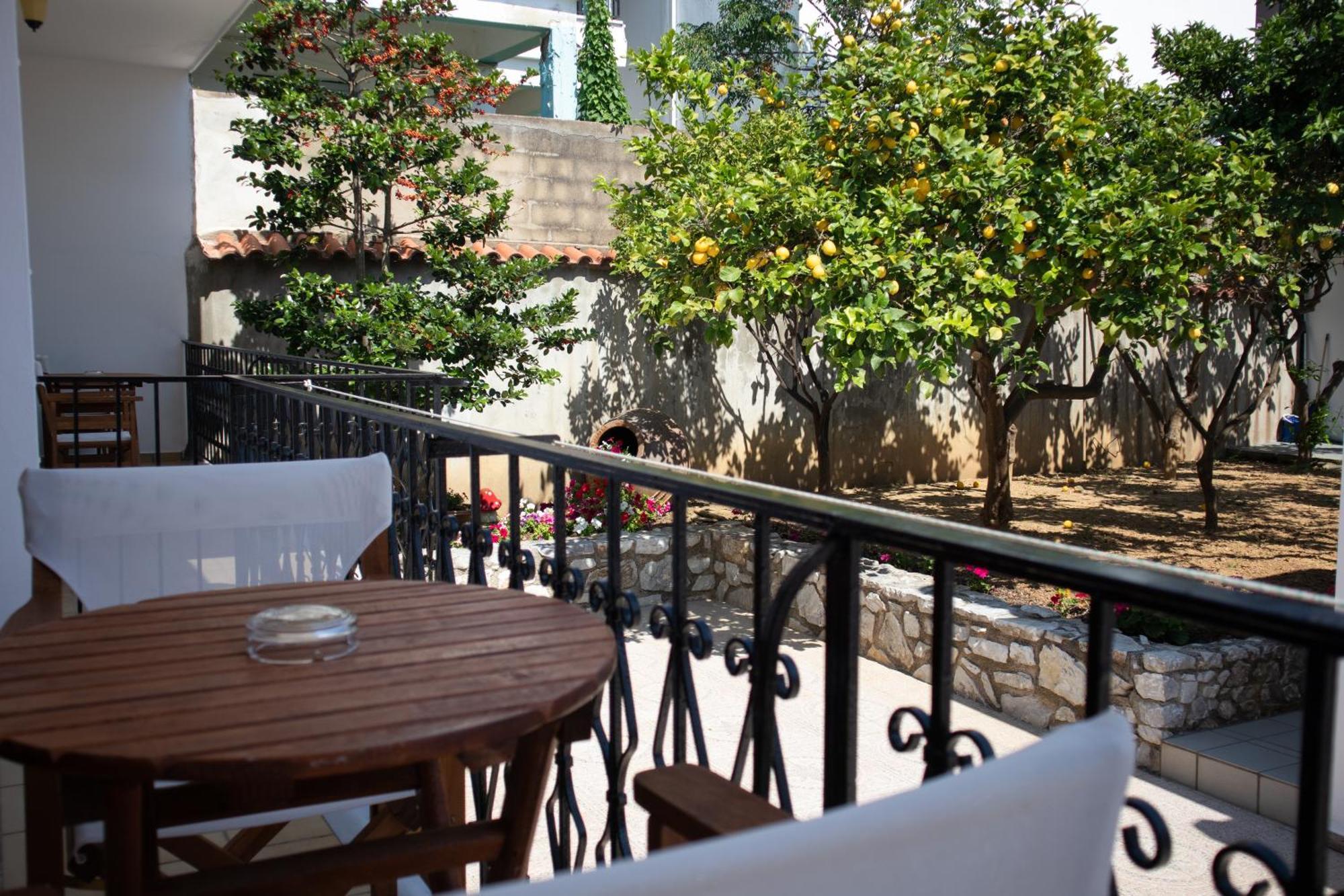 Athanasia Apartments Skiathos Exterior photo